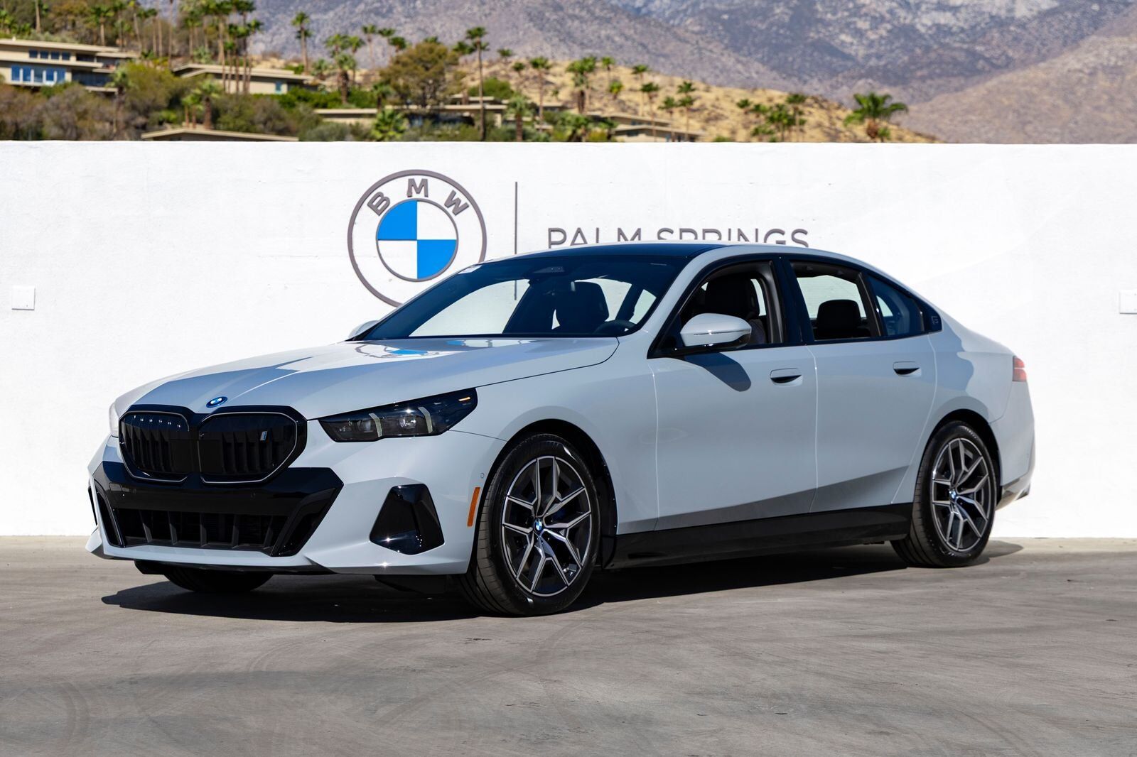 2027 BMW i5