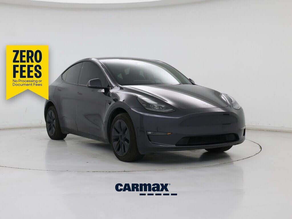 2025 TESLA Model Y