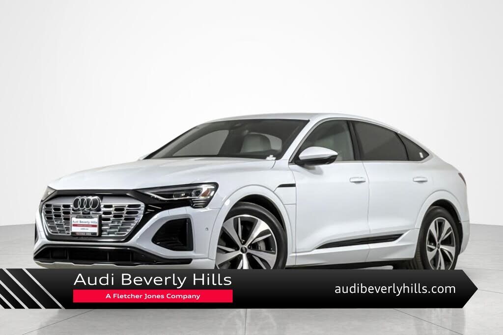 2024 AUDI Q8