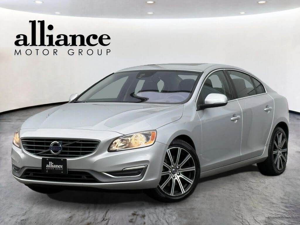 2017 VOLVO S60