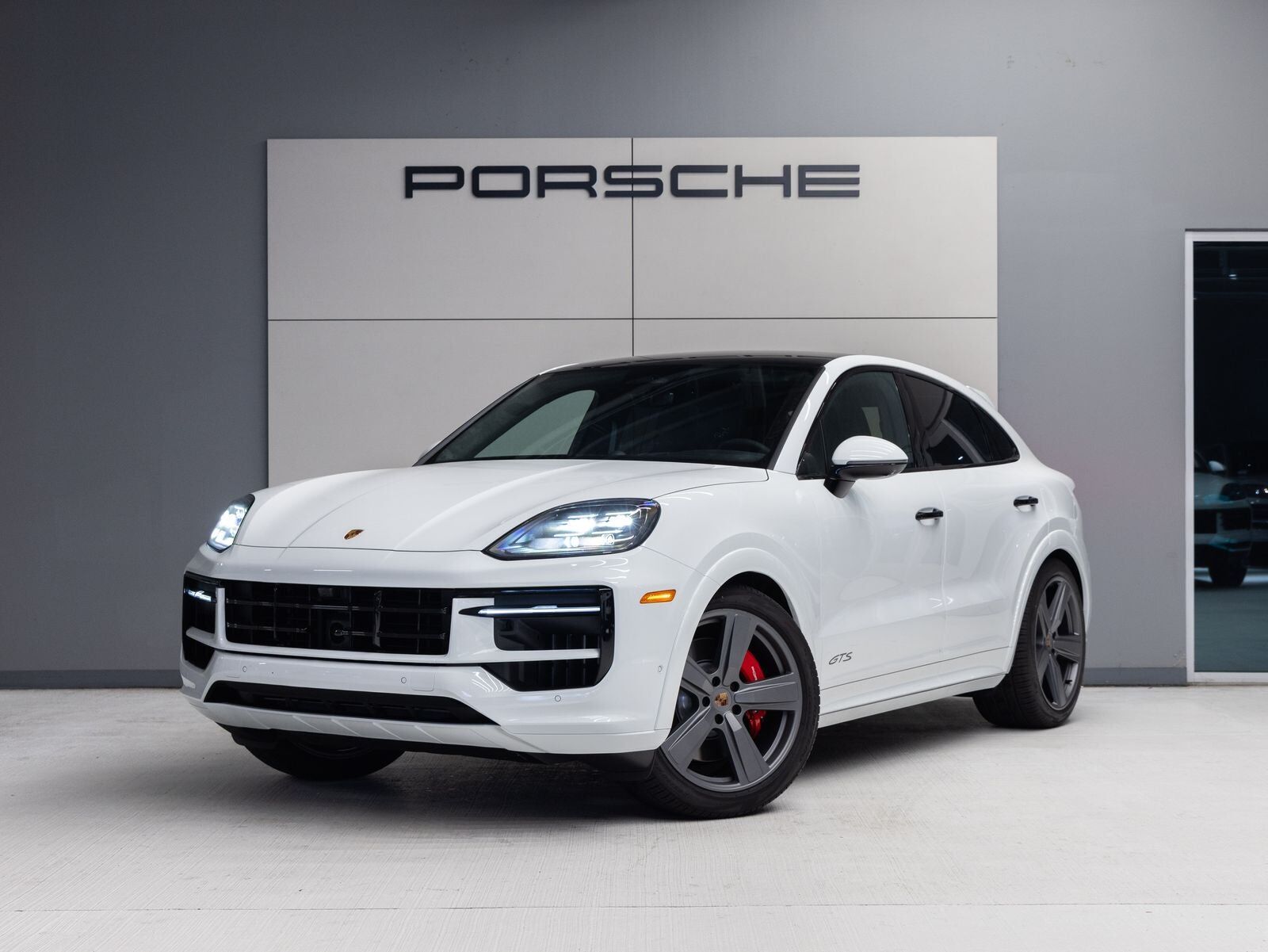 2026 PORSCHE Cayenne