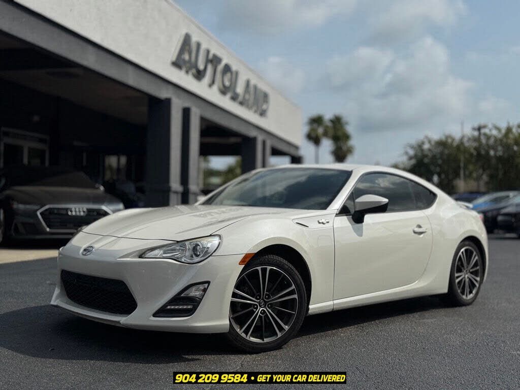 2015 TOYOTA Scion