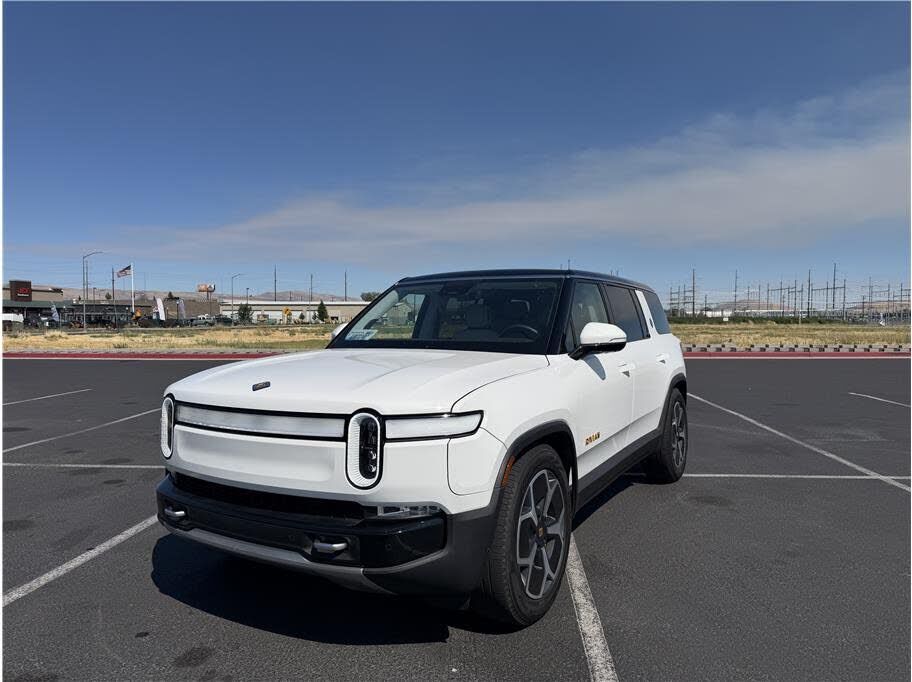 2024 RIVIAN R1S