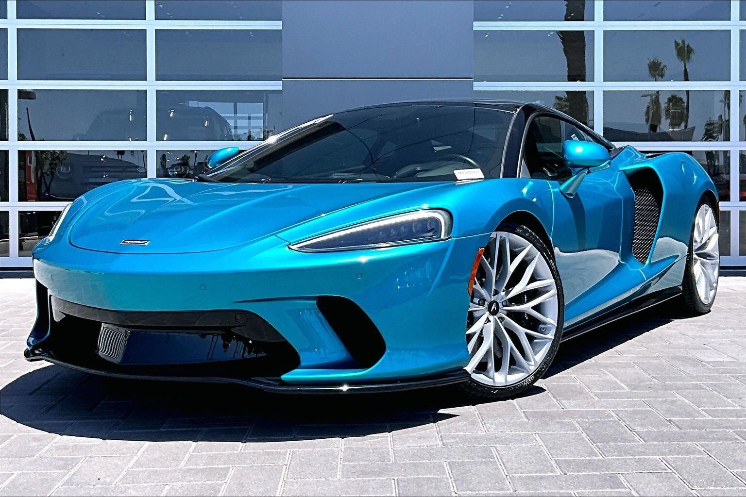 2021 MCLAREN GT