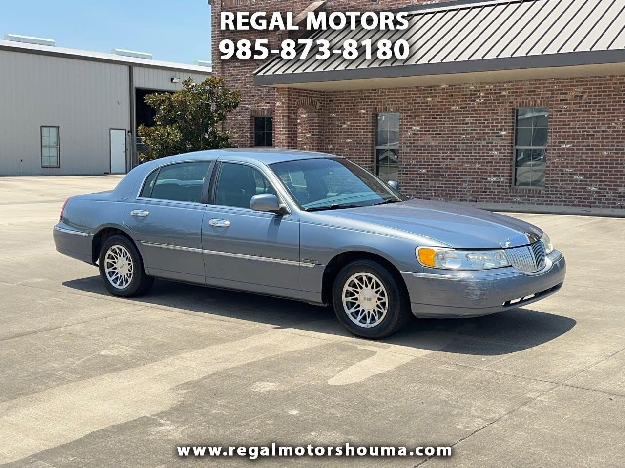 2000 LINCOLN Town Car