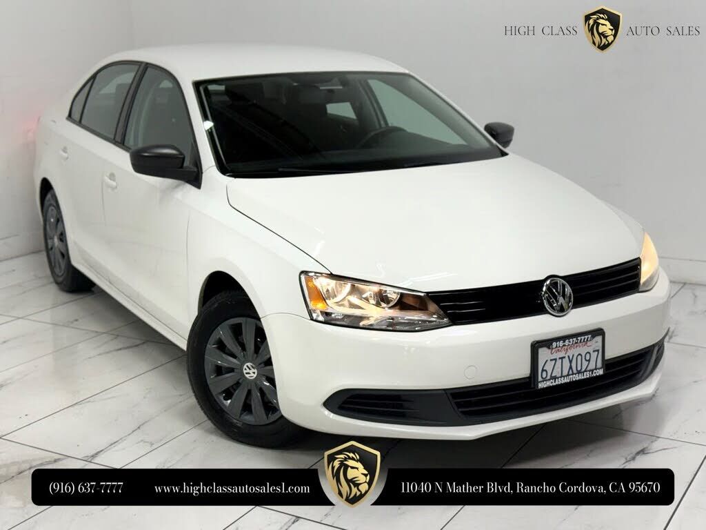 2013 VOLKSWAGEN Jetta