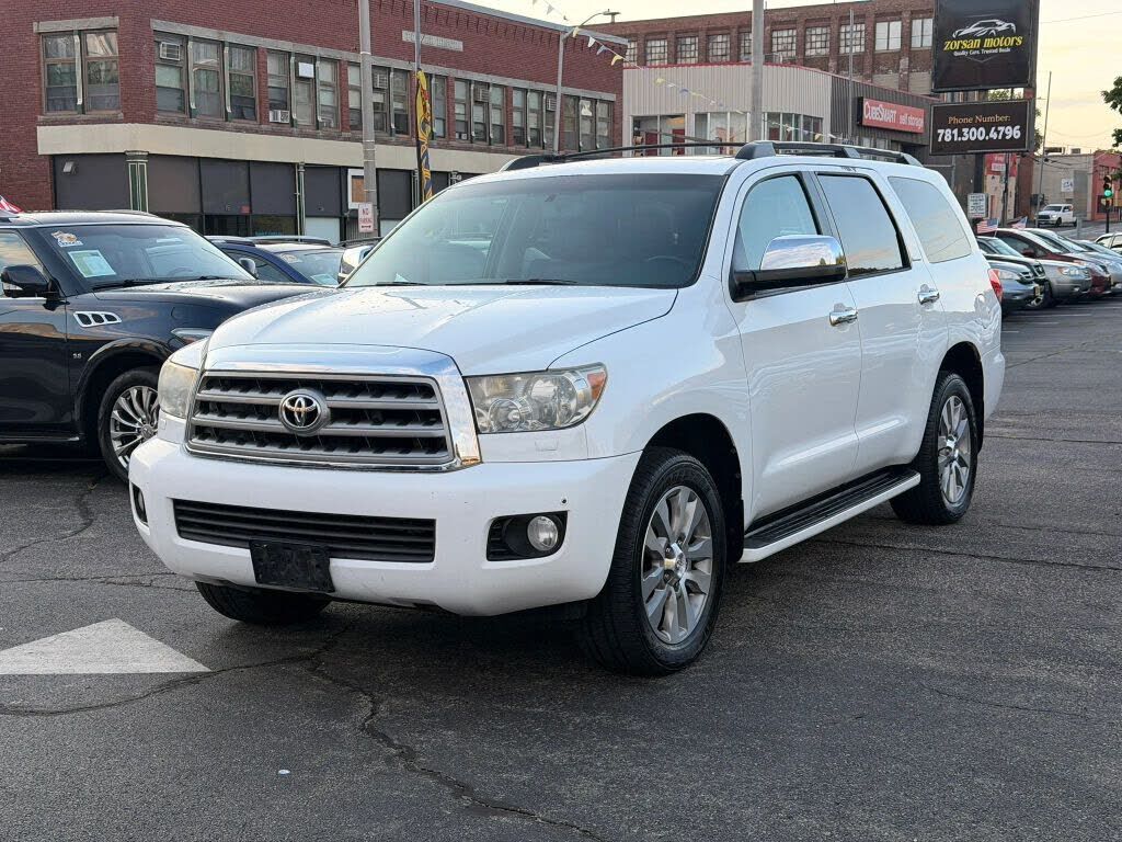 2013 TOYOTA Sequoia