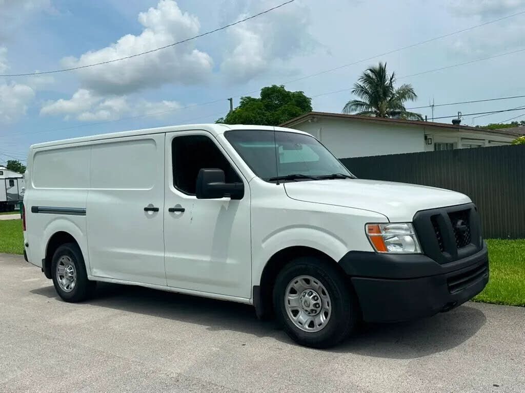 2015 NISSAN NV