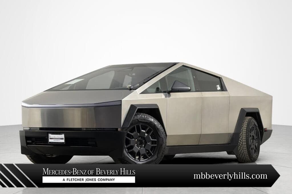 2025 TESLA Cybertruck