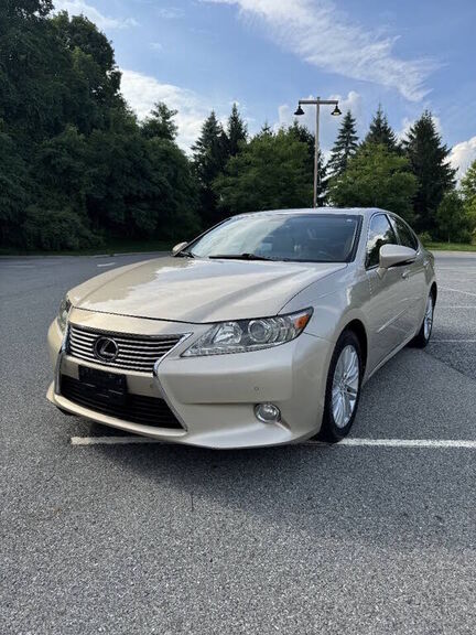 2013 LEXUS ES