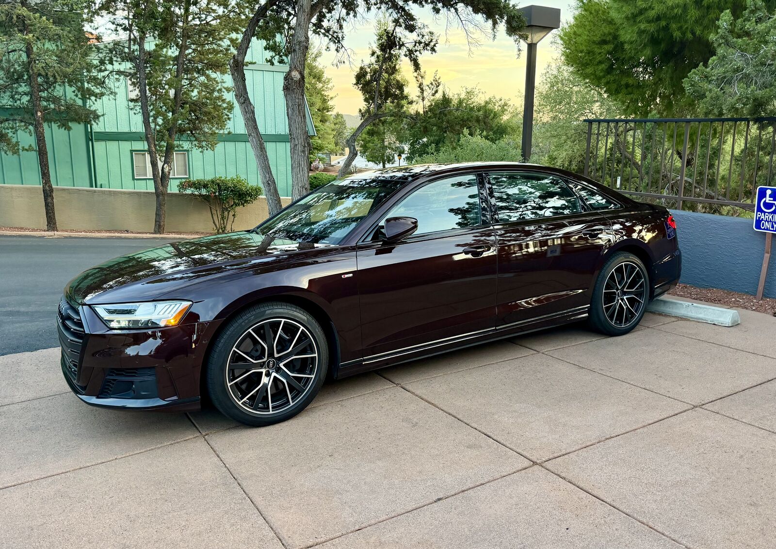 2021 AUDI A8