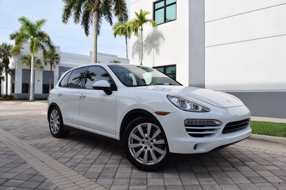 2013 PORSCHE Cayenne