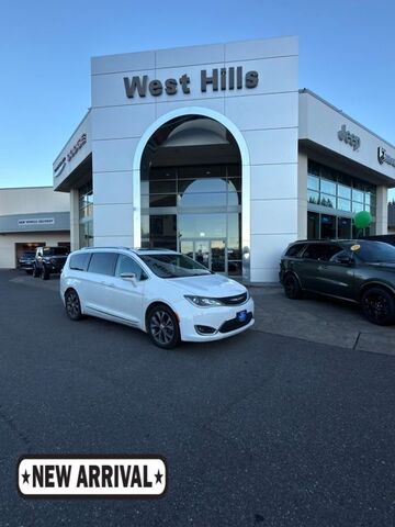 2017 CHRYSLER Pacifica