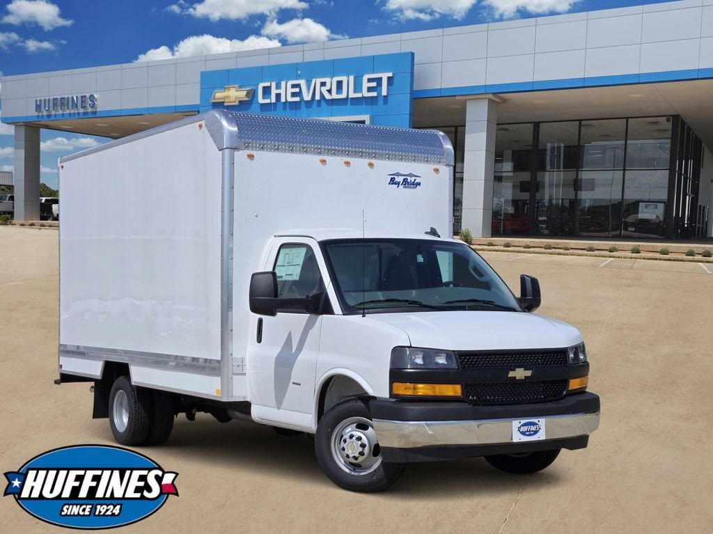 2026 CHEVROLET Express