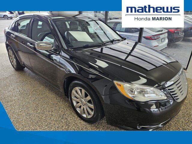 2013 CHRYSLER 200