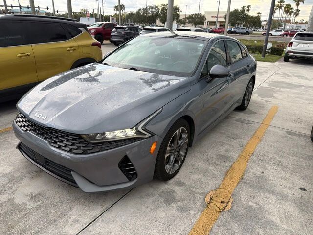 2022 KIA K5