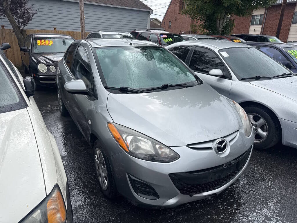 2011 MAZDA Mazda2
