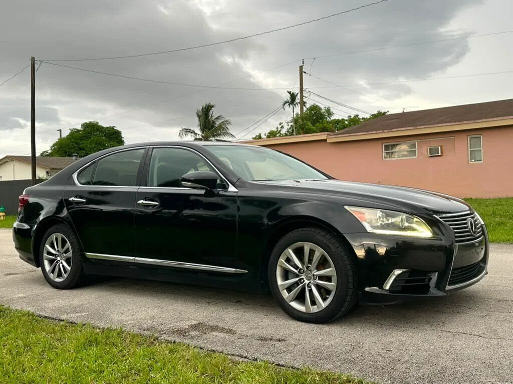 2016 LEXUS LS