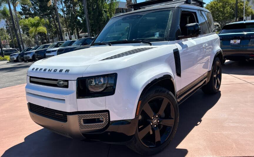 2022 LAND ROVER Defender