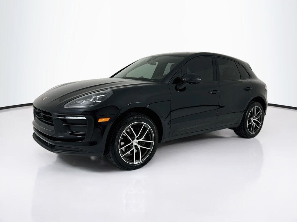 2024 PORSCHE Macan