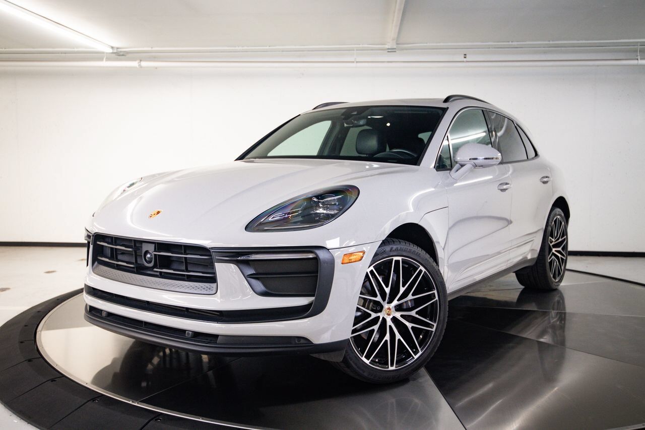 2023 PORSCHE Macan