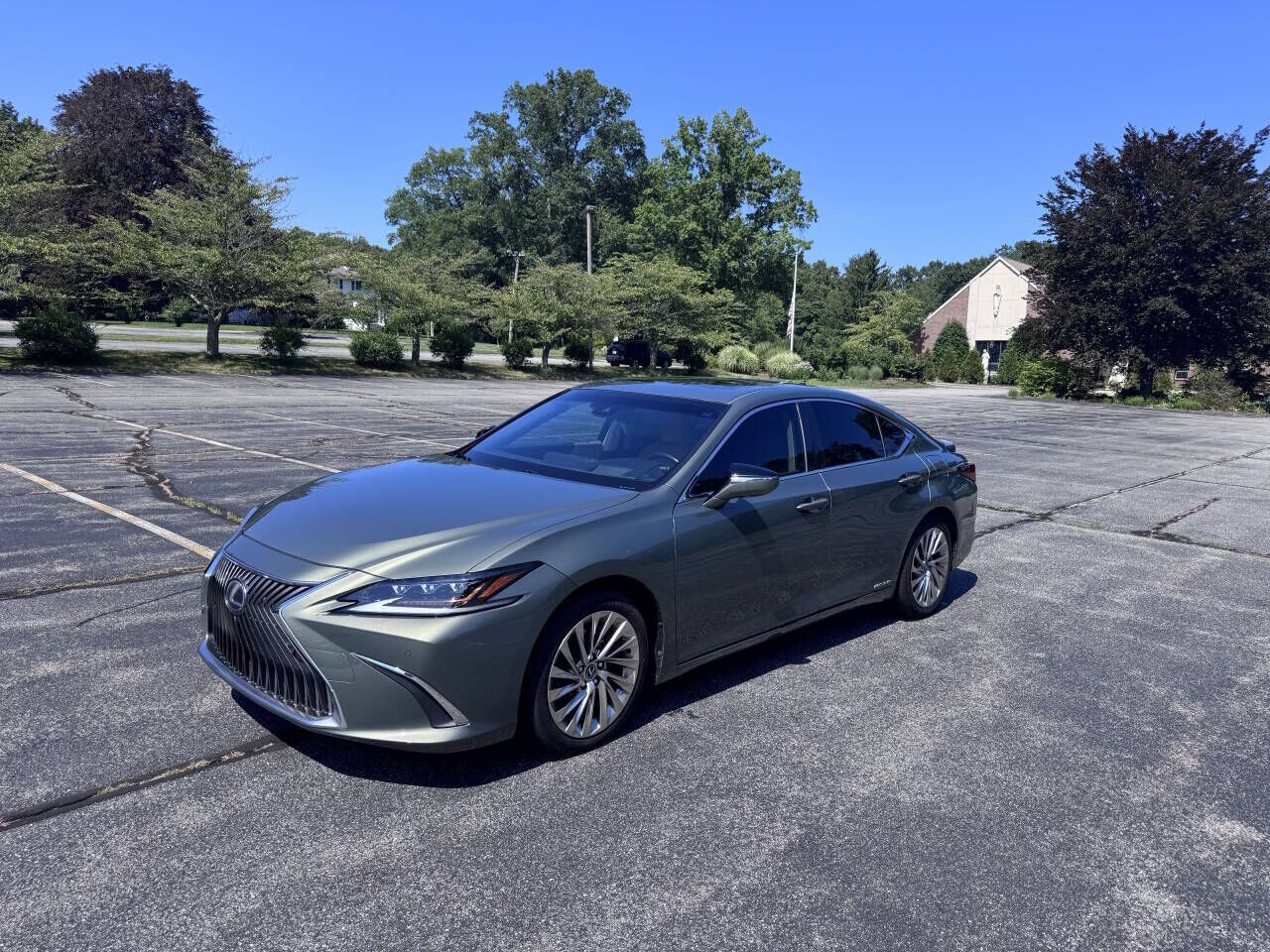 2019 LEXUS ES