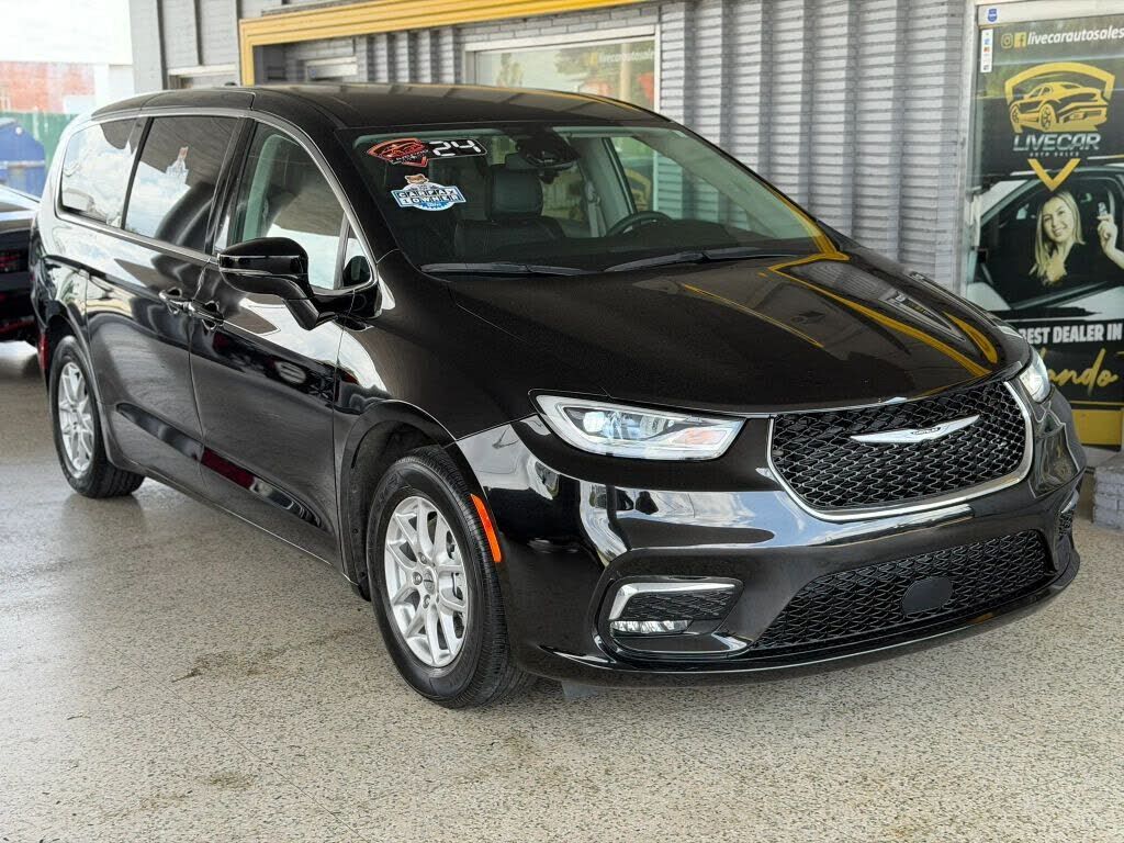 2024 CHRYSLER Pacifica