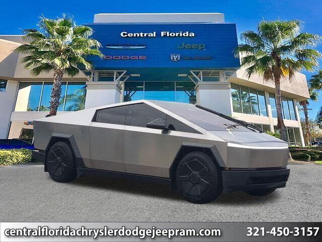 2024 TESLA Cybertruck