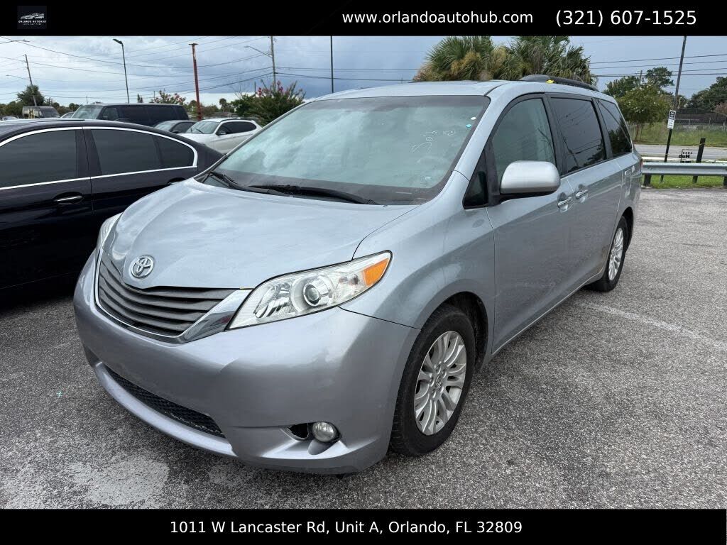 2014 TOYOTA Sienna
