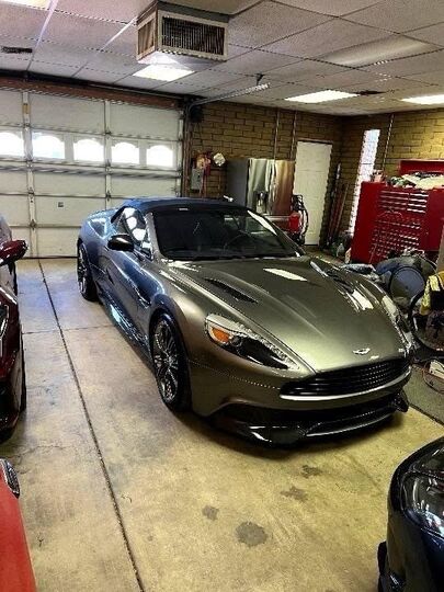 Aston Martin Vanquish