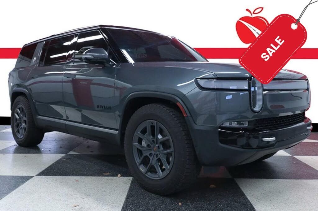 2024 RIVIAN R1S