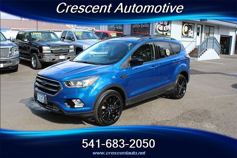 2017 FORD Escape