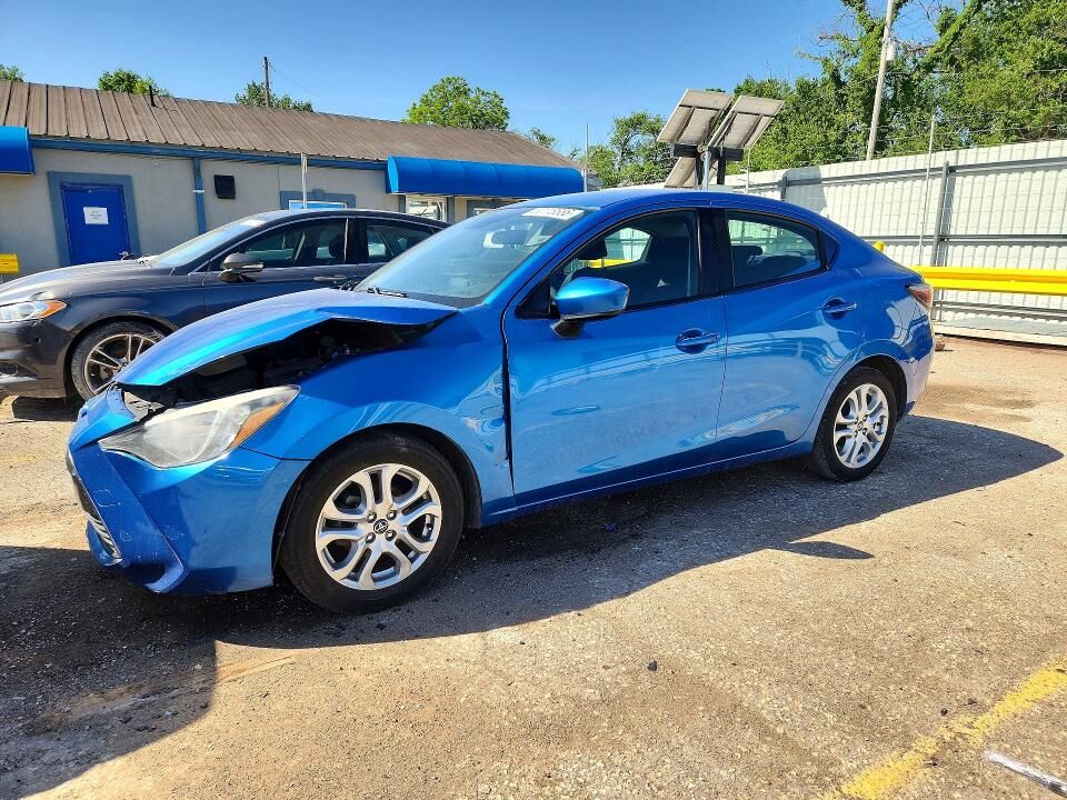 2018 TOYOTA Yaris