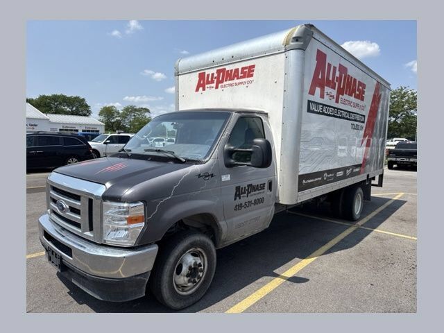 2022 FORD E-450