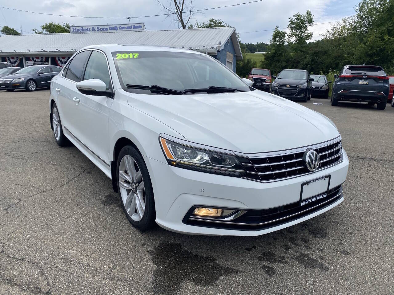 2017 VOLKSWAGEN Passat