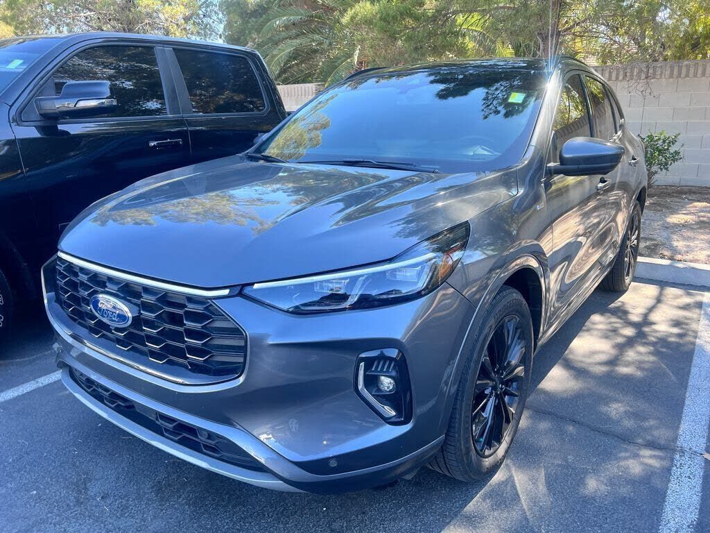 2023 FORD Escape