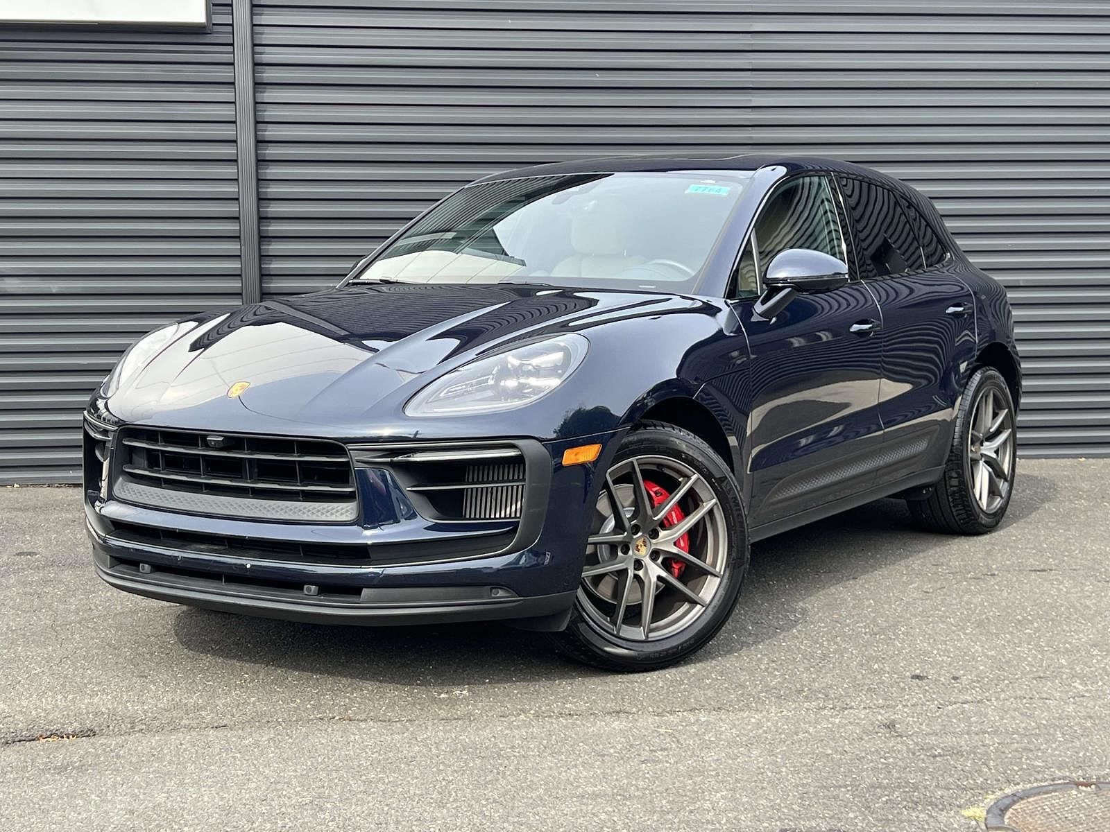 2022 PORSCHE Macan