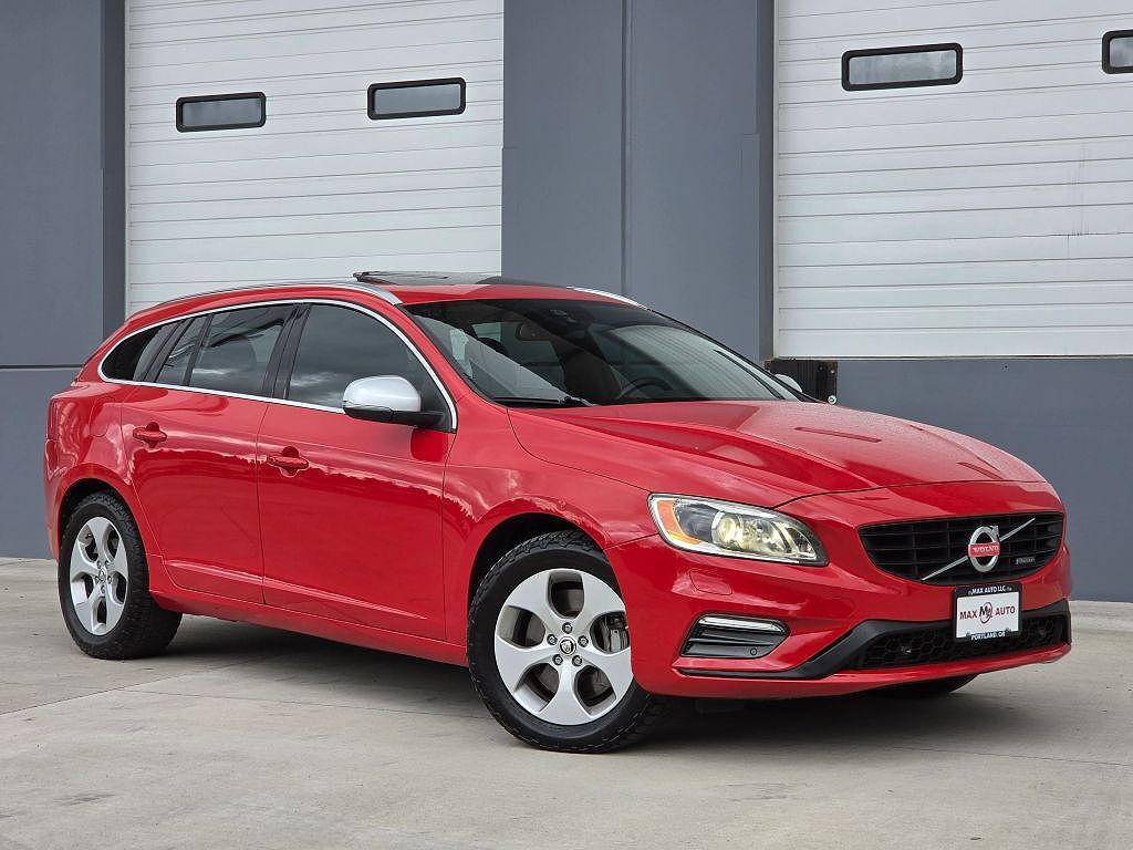 2015 VOLVO V60