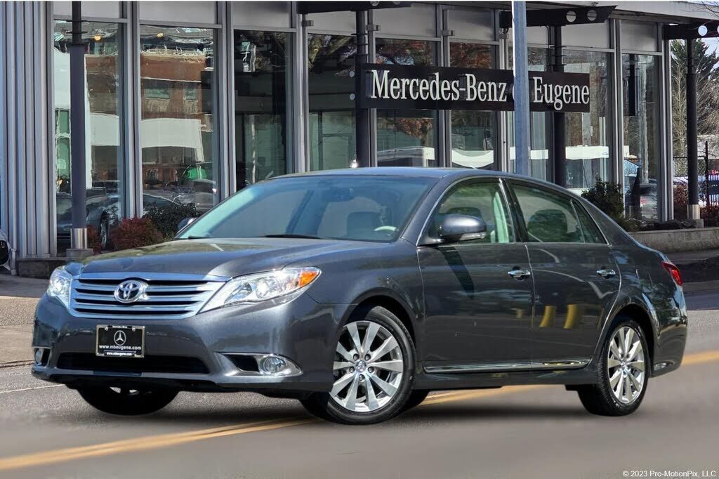 2012 TOYOTA Avalon