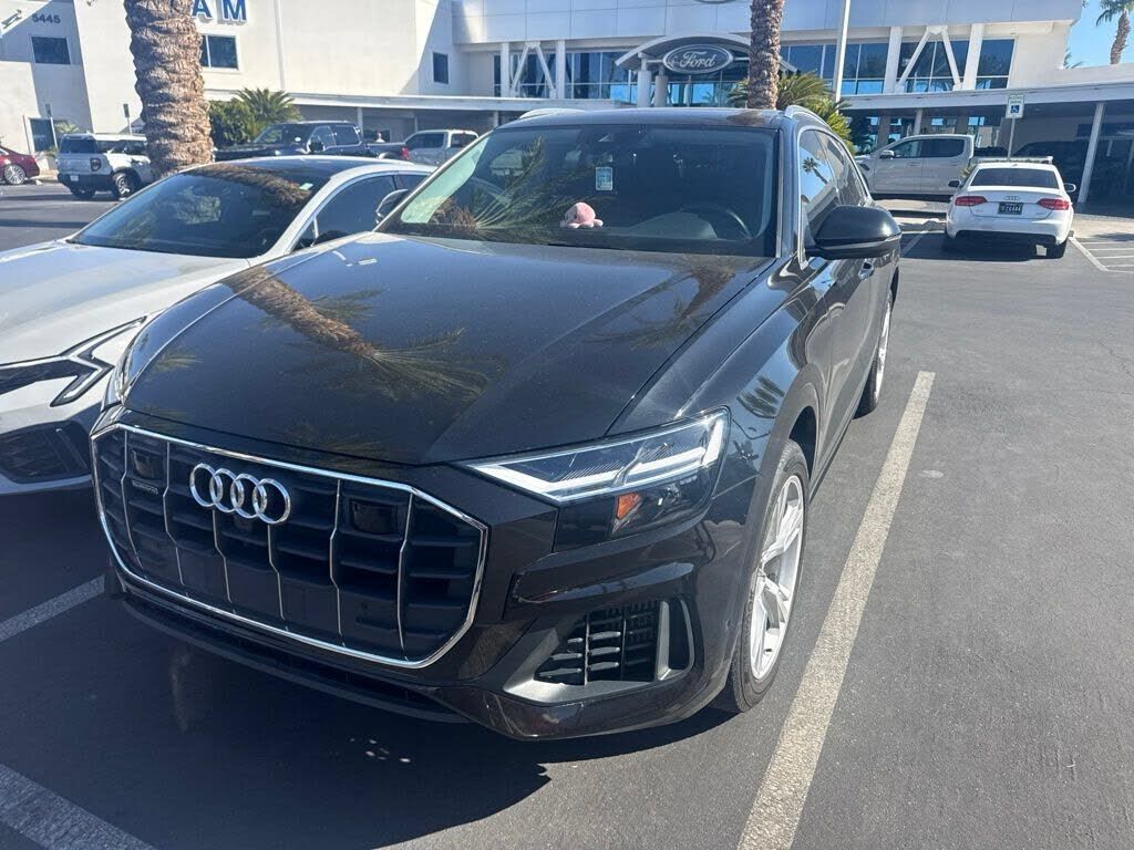 2022 AUDI Q8