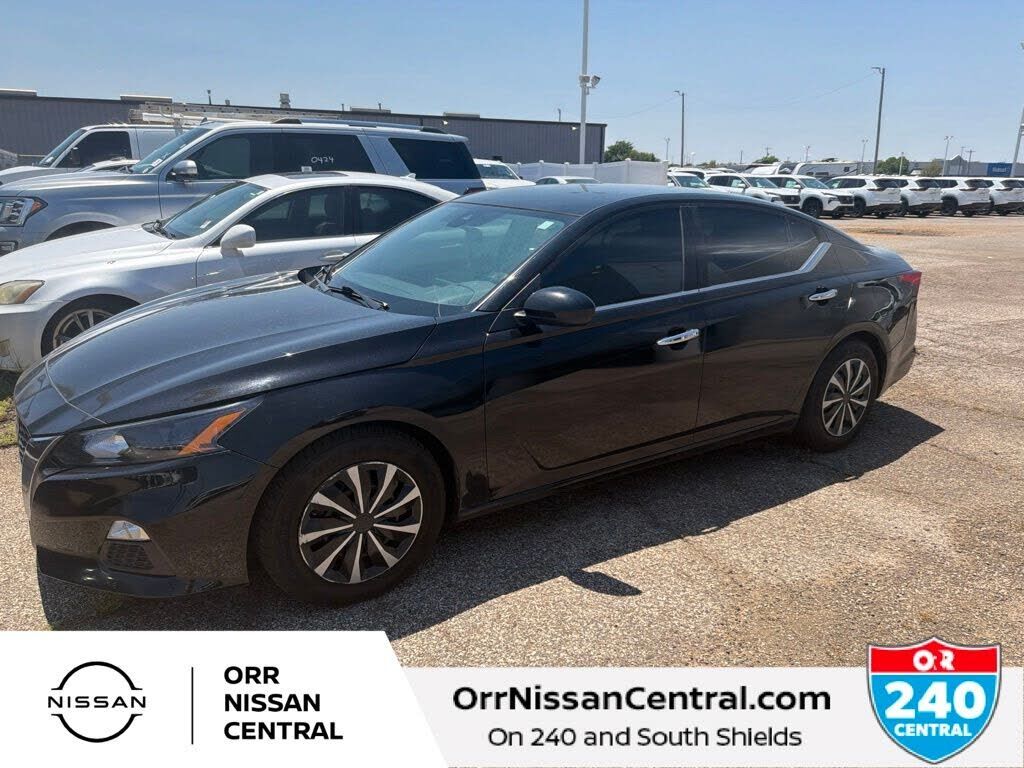 2022 NISSAN Altima
