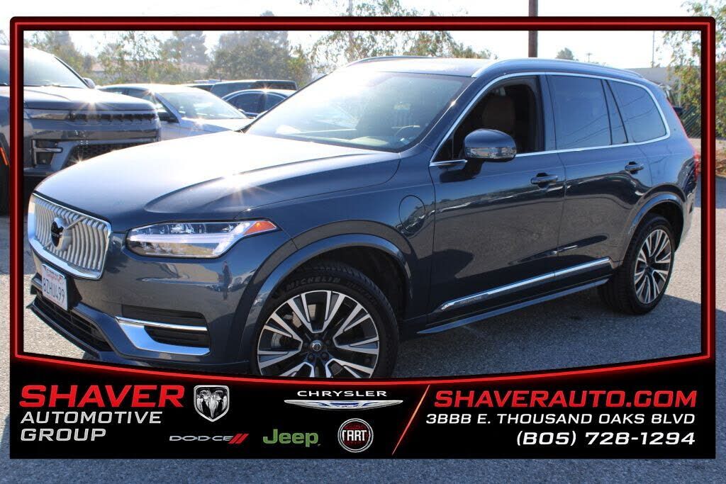 2022 VOLVO XC90