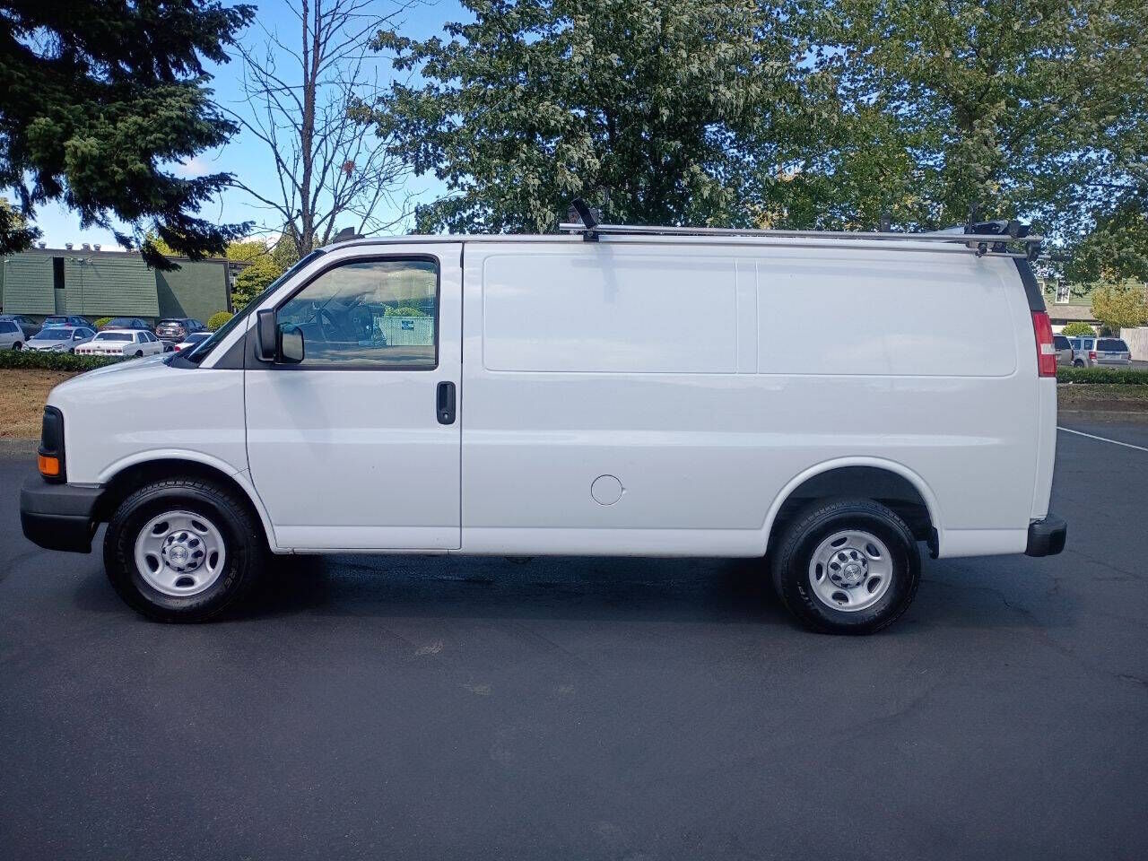 2017 CHEVROLET Express