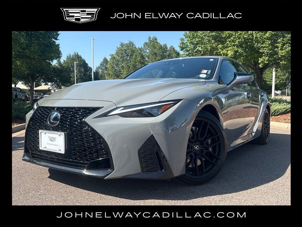 2022 LEXUS IS