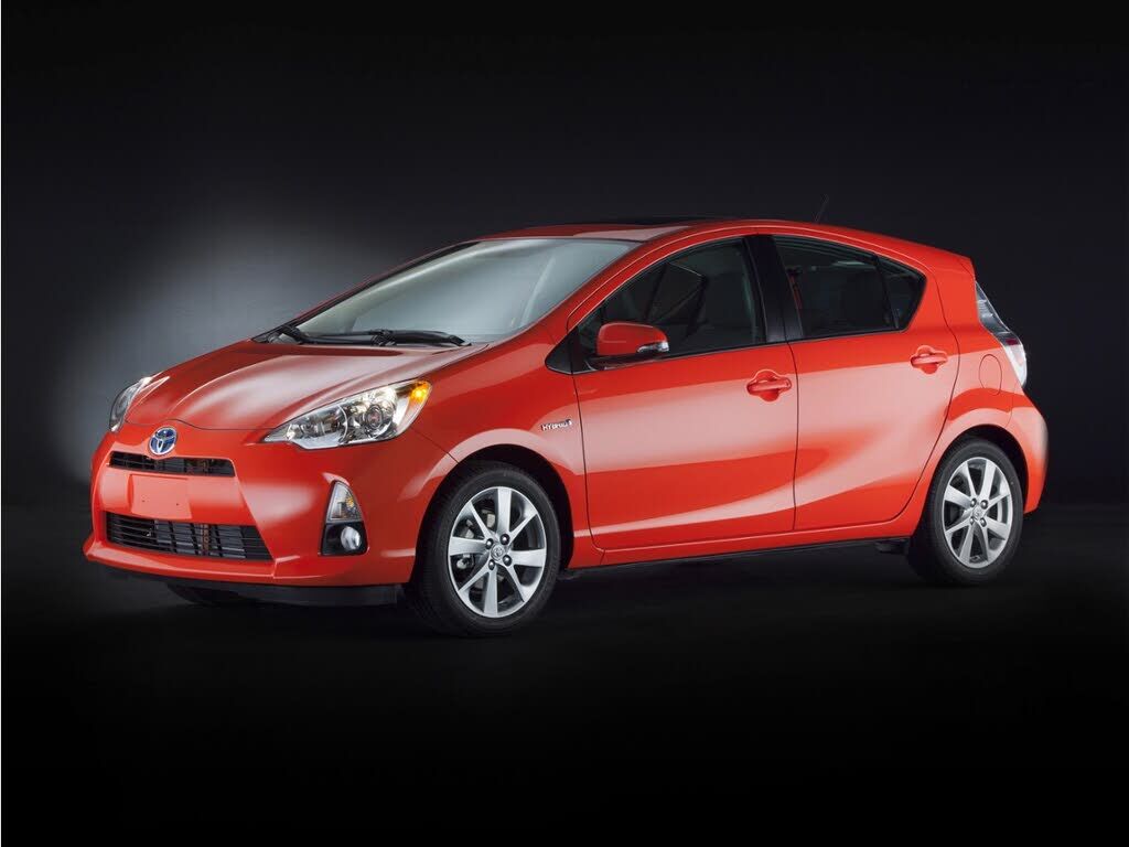 2013 TOYOTA Prius