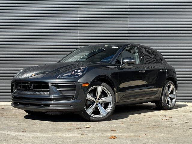2026 PORSCHE Macan