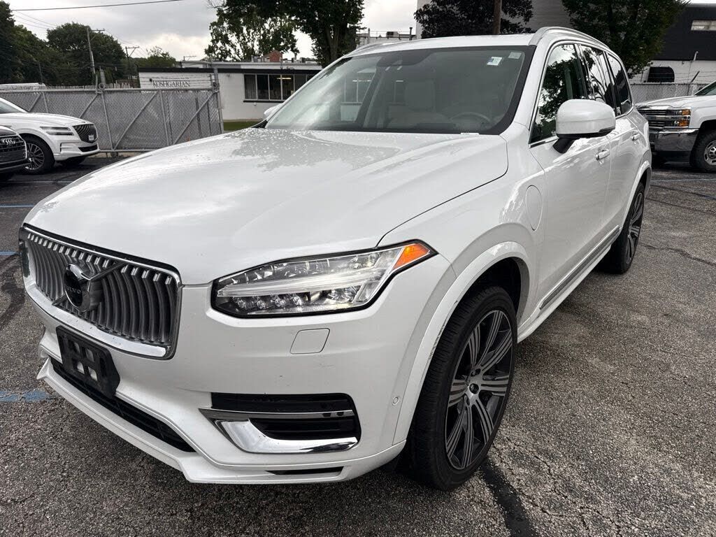 2021 VOLVO XC90