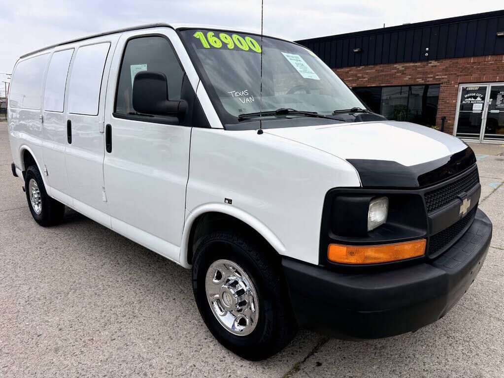 2013 CHEVROLET Express