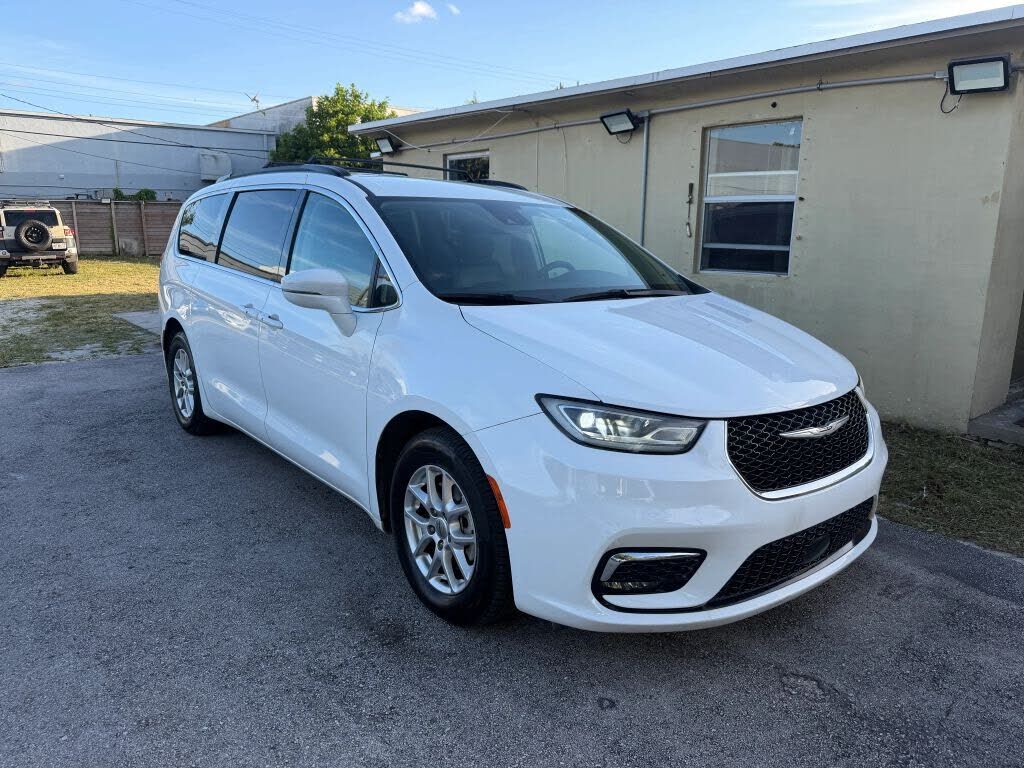 2022 CHRYSLER Pacifica