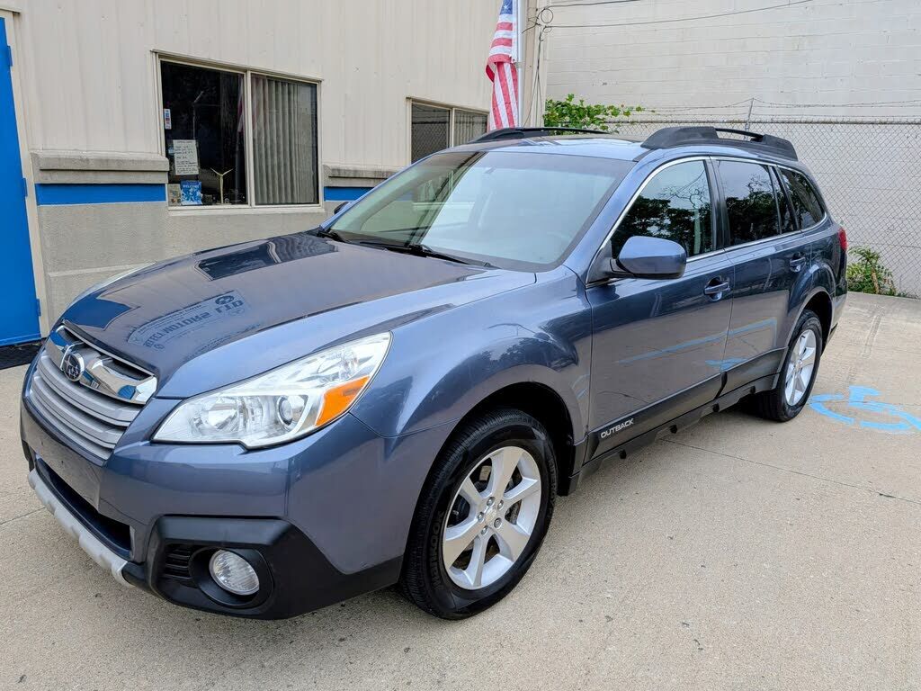 2013 SUBARU Outback